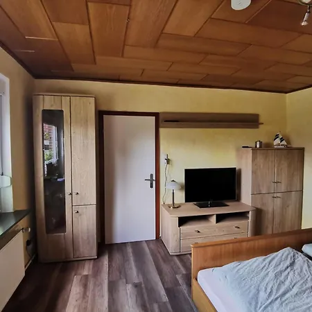 Dorfidylle Wiesens 아파트 아우리흐